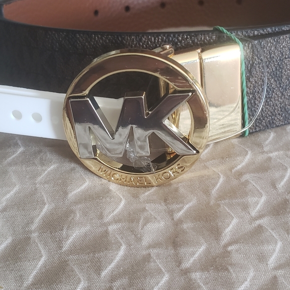 Michael kors ladies reversible belt - Picture 4 of 7